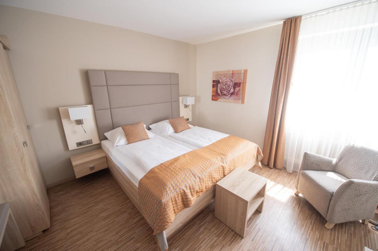 רודסהיים אם ריין Hotel Trapp מראה חיצוני תמונה
