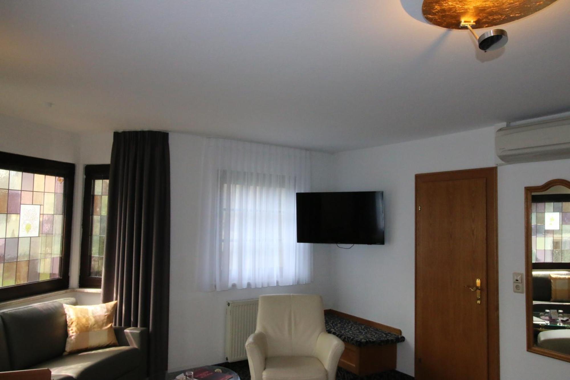 רודסהיים אם ריין Hotel Trapp מראה חיצוני תמונה